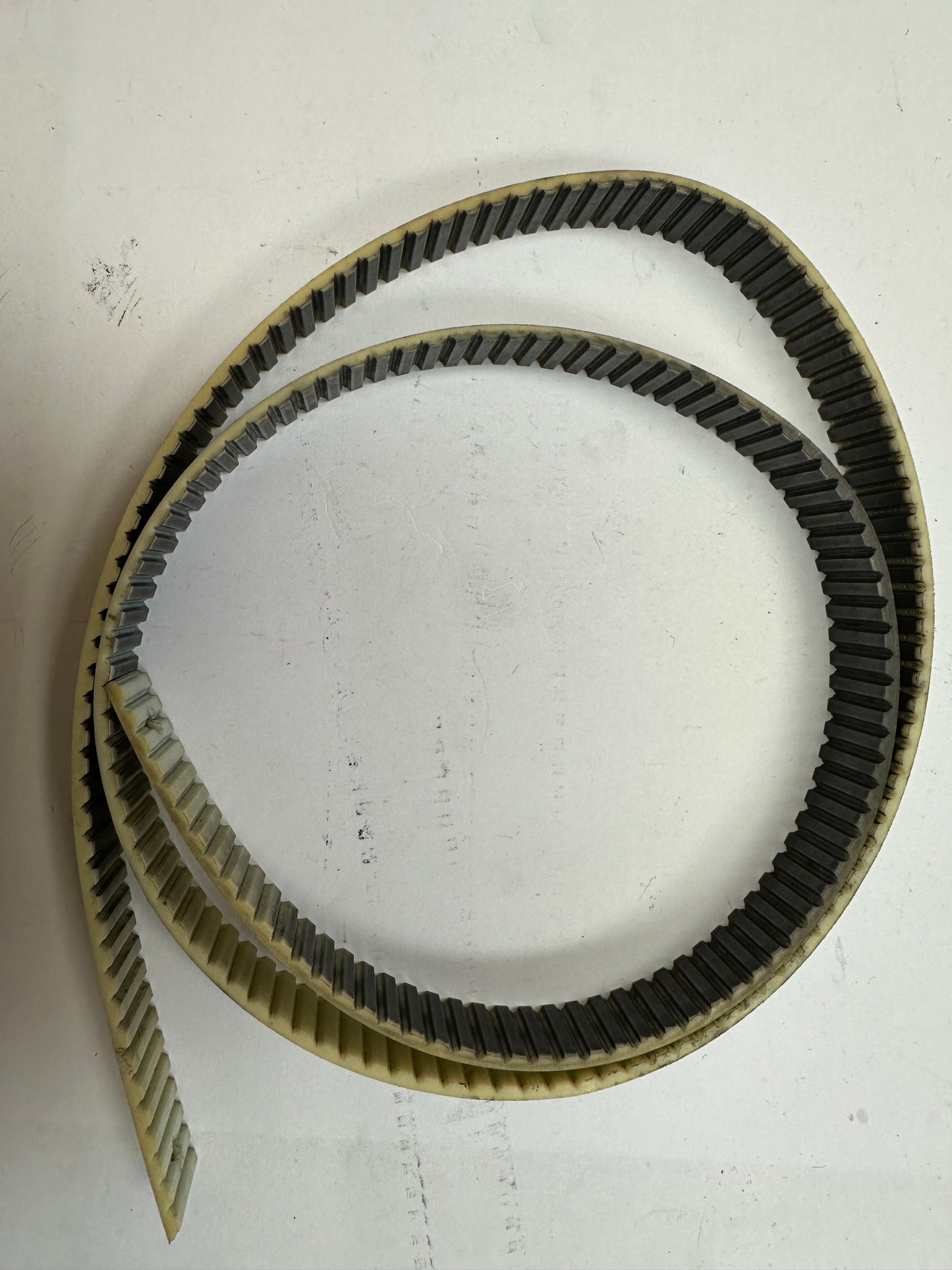 010997-02 X BELT EMT 10/4T USED